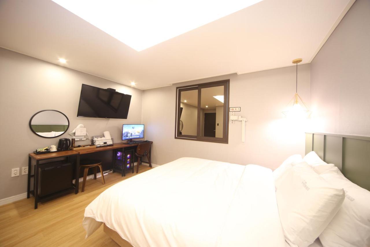 The Stone Bridge Hotel Sasang Busan Exterior photo
